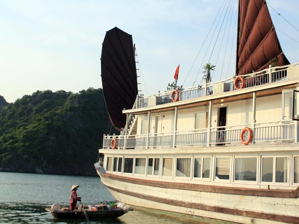 Halong Legacy Cruise Hotel Ha Long Buitenkant foto
