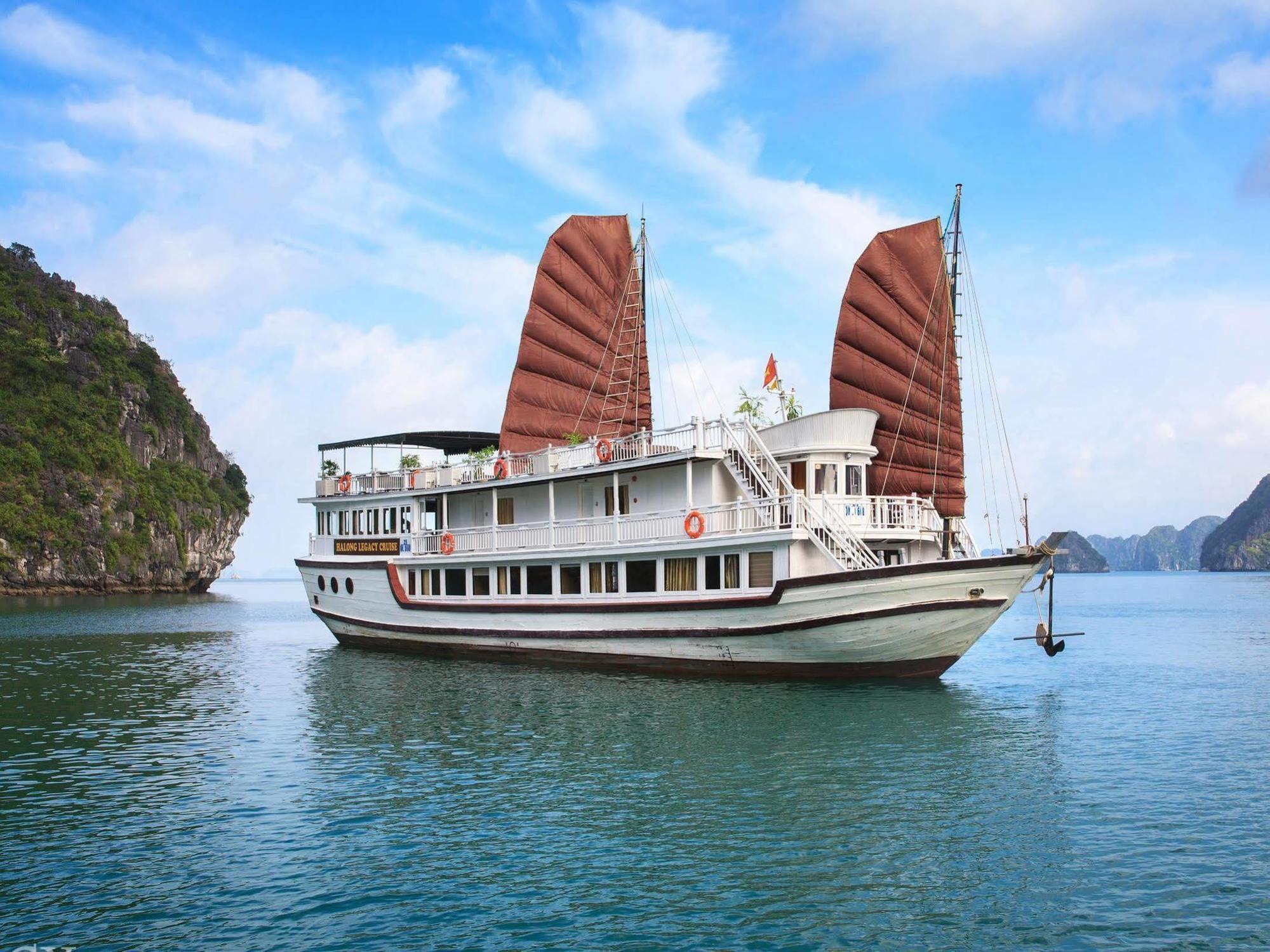 Halong Legacy Cruise Hotel Ha Long Buitenkant foto
